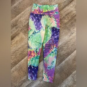 Onzie NWT high rise midi length athletic leggings, SMALL